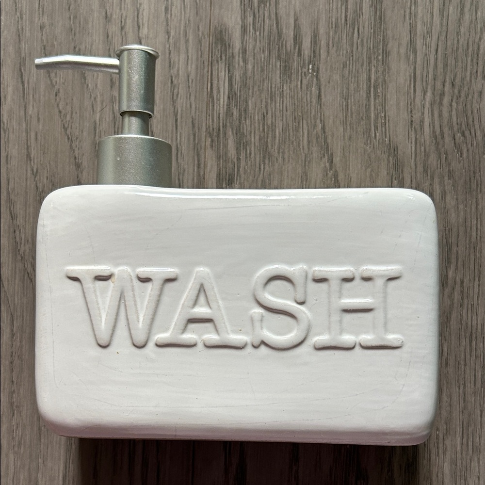 MUDPIE ceramic White Soap Dispenser and sponge holder with Pump